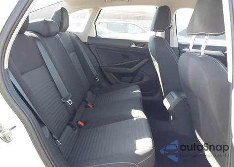 2024 Volkswagen Jetta 1.5T S z USA, uszkodzony, nr VIN 3VW5M7BU9RM004493